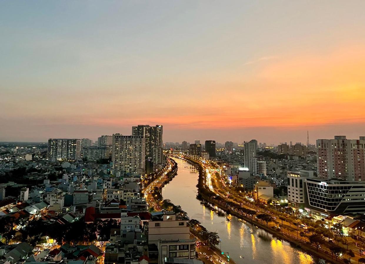 Spacious Saigon - Infinity Pool In Rivergate Хошимін Екстер'єр фото
